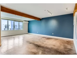 Photo #6: 112890951 Listing