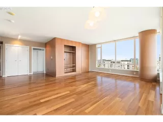 Photo #1: 112934449 Listing 