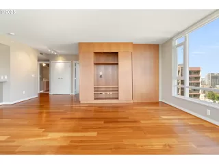 Photo #3: 112934449 Listing 