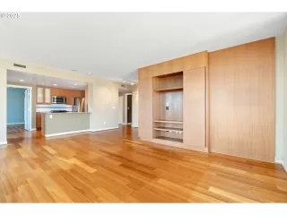 Photo #4: 112934449 Listing 