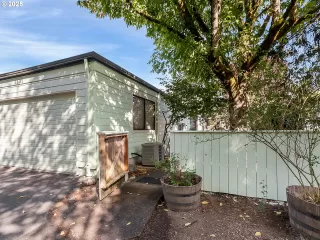 Photo #2: 112954784 Listing 