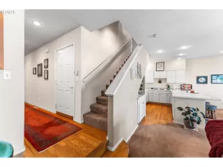 Photo #6: 113217992 Listing