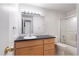 Photo #6: 114027034 Listing 