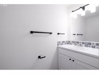 Photo #6: 114130447 Listing