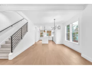 Photo #3: 114204646 Listing