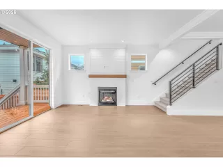 Photo #6: 114204646 Listing