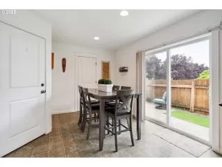 Photo #3: 114998954 Listing