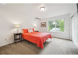 Photo #5: 114998954 Listing