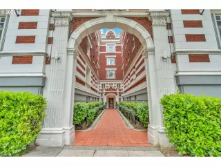 Photo #5: 115008072 Listing 