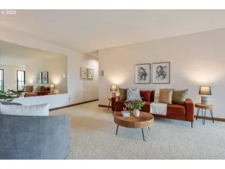 Photo #2: 115109478 Listing