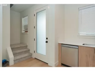 Photo #3: 115222777 Listing