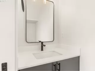 Photo #6: 115222777 Listing