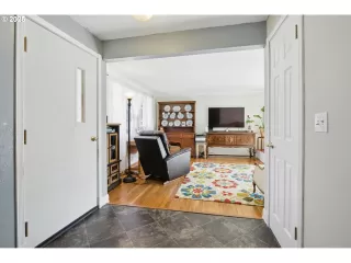 Photo #4: 115987702 Listing 