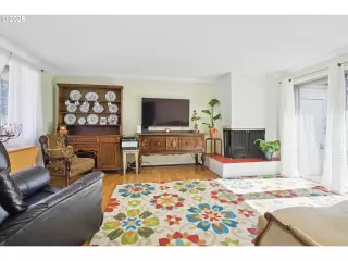 Photo #5: 115987702 Listing 