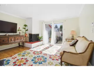 Photo #6: 115987702 Listing 