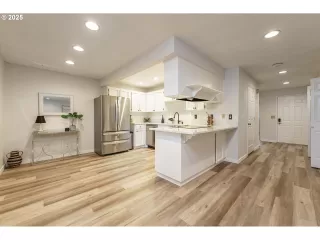 Photo #3: 116276938 Listing 