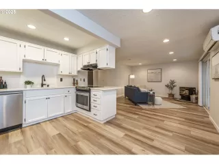 Photo #5: 116276938 Listing 