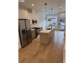 Photo #4: 116325373 Listing