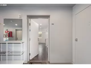 Photo #2: 118110031 Listing