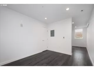 Photo #6: 118110031 Listing