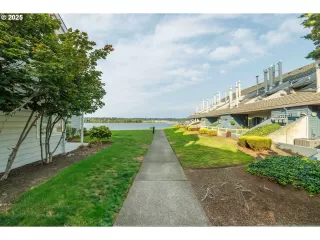 Photo #6: 118169346 Listing