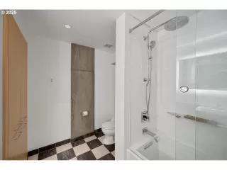 Photo #3: 118378214 Listing 