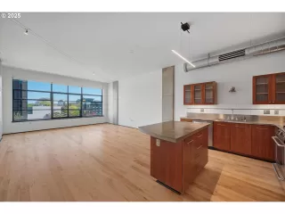 Photo #5: 118378214 Listing 