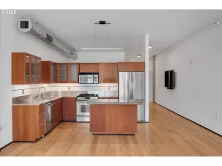 Photo #6: 118378214 Listing 