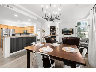 Photo #5: 118524372 Listing