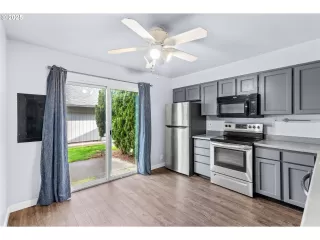 Photo #4: 118775707 Listing