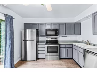 Photo #6: 118775707 Listing