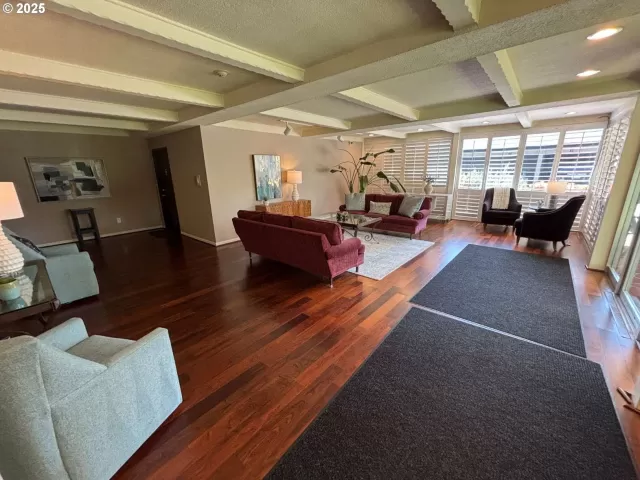 MLS: 118869231 Condo For Sale