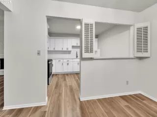 Photo #5: 118869231 Listing