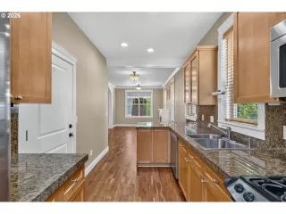 Photo #6: 119116572 Listing