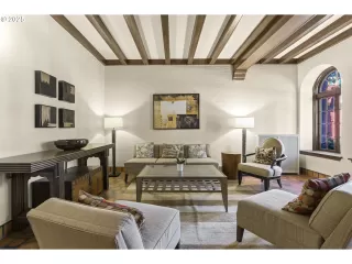 Photo #6: 119265524 Listing