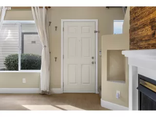 Photo #6: 119267887 Listing