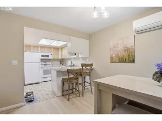 Photo #3: 119429189 Listing 