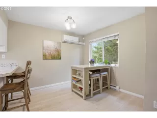 Photo #5: 119429189 Listing 