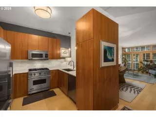 Photo #4: 119845377 Listing 