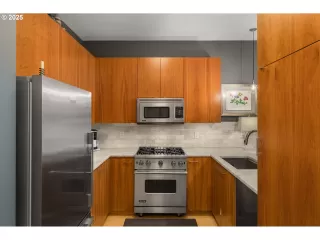 Photo #5: 119845377 Listing 