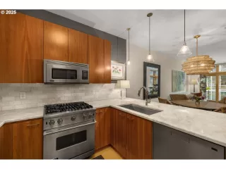 Photo #6: 119845377 Listing 