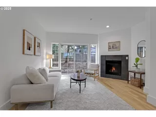 Photo #6: 119869088 Listing