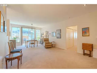 Photo #5: 120561352 Listing