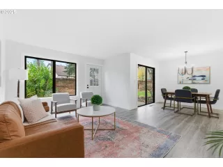 Photo #3: 120624274 Listing