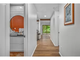 Photo #2: 120685920 Listing