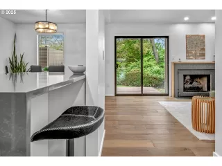 Photo #6: 120685920 Listing