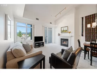 Photo #2: 120737503 Listing