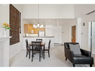 Photo #3: 120737503 Listing