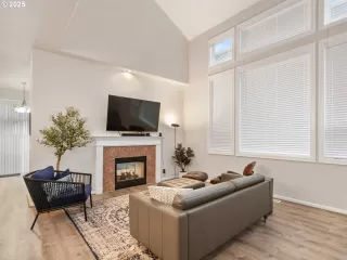 Photo #3: 120960455 Listing