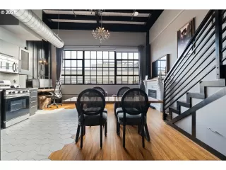 Photo #3: 121545302 Listing 